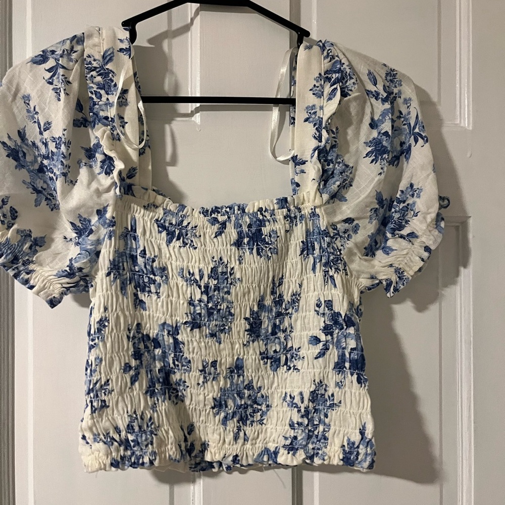 tentree Cream and Blue Floral Blouse